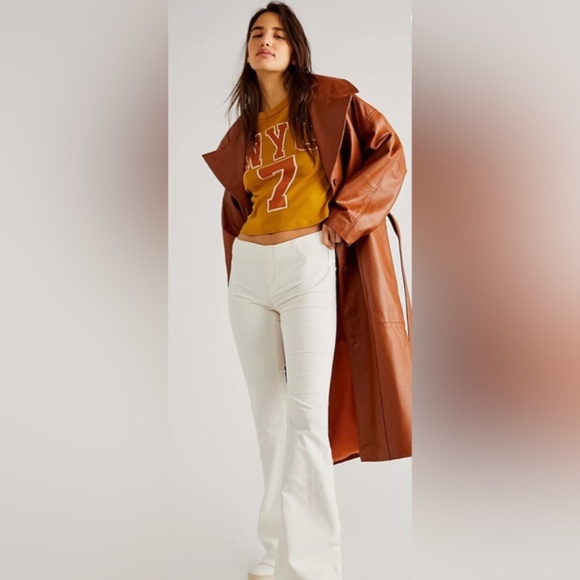 Free People Penny Pull On Flare Jeans NWT - Picture 3 of 7